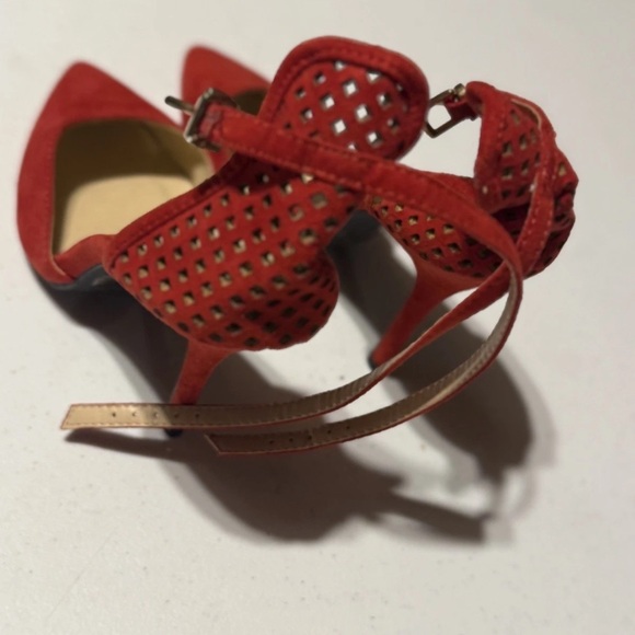 Lucky Brand Women's Pump.  Chili Pepper Suede Ankle Strap Stiletto Heel. Size 7 - Picture 3 of 6